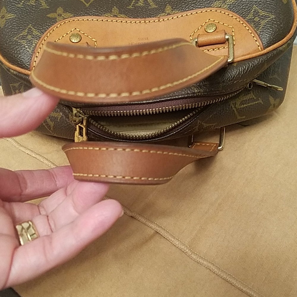 Lv excursion Monogram Bag - Picture 11 of 14